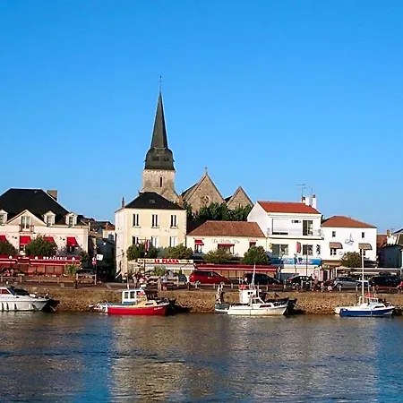Peaceful Loire With Garden Hotel 3*